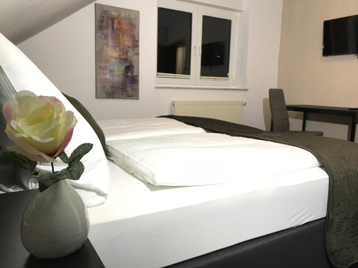 Hotel Degen Weilerbach Экстерьер фото